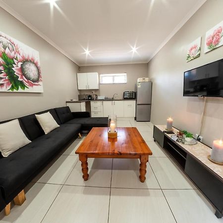 Faraway Lodge Westville Екстериор снимка
